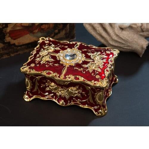 M size Antique Treasure Chest Rings Storage Box Makeup Organizer Box Jewelry Treasure Chest Case Ornaments Travel SuitcaseZ046