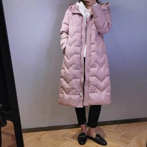 2020 New winter womens wear in Europe and America long down jacket
