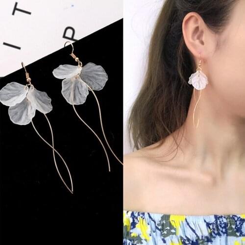 1pair White Petal Earrings Long Statement S Shape Metal Earrings Women Fashion Flower Earrings