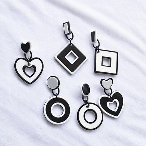 Funny Lovely Black White Hollow Out Square Circle Peach Heart Acrylic Earrings for Women Girls Simple Fashion Dangle Earrings