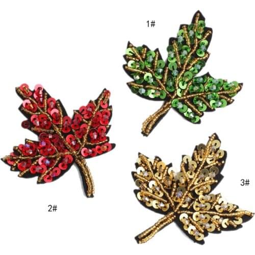 GUGUTREE beaded embroidery maple leaf patches green leaf patches badges applique patches for clothing ZK-236