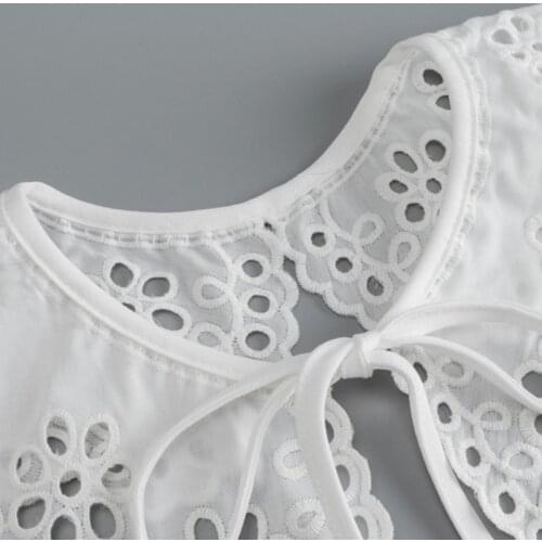 40GC Women Autumn Decorative False Fake Collar Hollow Out Jacquard Lotus Floral Big Shawl Wrap Lace-Up Bowknot Necklace Short