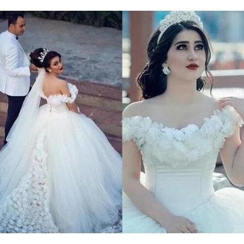 2021 Dubai Arabic Off The Shoulder Wedding Dresses With 3D Flora Appliques Sweep Train Corset A Line Bridal Gown Custom Made