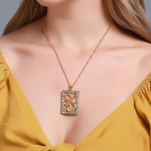 Creative Women Fashion Lucky Crystal Golden Dragon Pendant Necklace Sweater Chain Necklace Jewelry Accessories