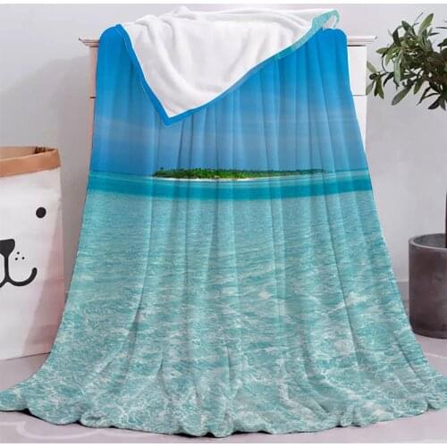 SUCSES Fleece Blankets On The Sofa