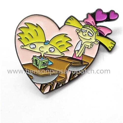 Customized Zinc alloy soft enamel love heart pin badge