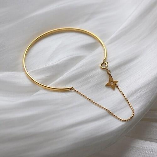 Minimalist Style Gold Chain Charm Bracelet Bangle 18K Gold Plated Stainless Steel Four Leaf Dangle Chain Bracelet