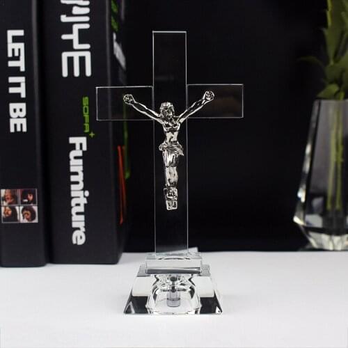 Cheap Price Crystal Glass Cross Jesus with LED Bbay Christian Shower Souvenir Gifts Religious figurine Statue Home Decoration