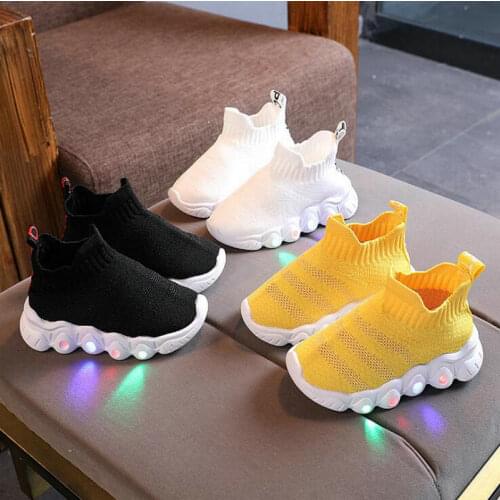 2020 Children Kids Shoes Luminous Sneakers Boy Girls LED Light Shoes Glowing with Light Kids Sneakers Children Led Brand