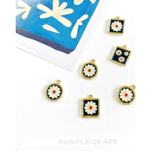 6pcs DIY Earrings Ear Pendant Shoe Bag Pendant Homemade Handmade Material Net Red Daisy Retro Style round Brand Square Pendant