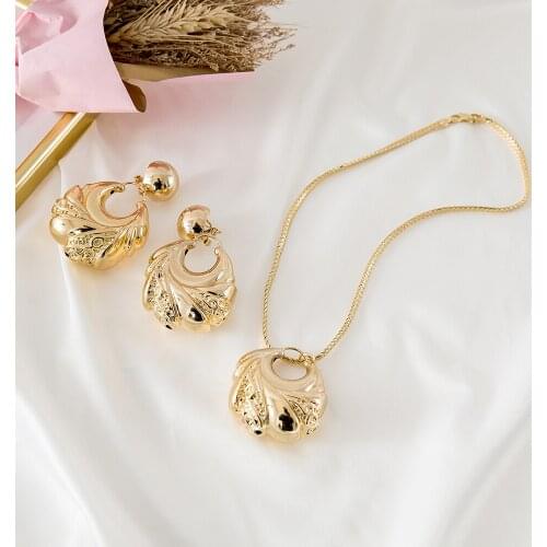 Golden Color Luxurious Style Copper Necklace And Earrings Jewelry Set For Women 2021 High Quality Popular Design
