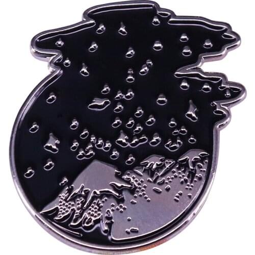 Snow mountain lapel pin starry night landscape badge explore adventurer collection