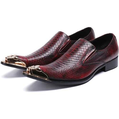Metal Men Shoes Luxury Brand Loafers Gold Patent Leather Prom Shoes Italian Shoes For Men Red Skin Shoes Basic 2021 Fashion
