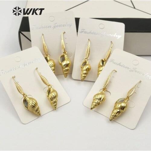 WT-E228 Tiny Gorgeous full gold trim natural trumpet shell earrings ,nice raw trumpet shell stone earrings for wholesale