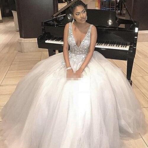 Elegant Ball Gown Beaded Prom Dresses Deep V Neck Sequined Evening Gowns Plus Size Floor Length Tulle Formal Dresses