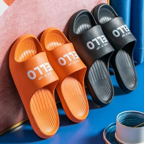 2021 New Slippers Mens Bathroom Flip Flops Soft Bottom Indoor Non-Slip Sandals Bath Home Couple Slippers Women Summer Slides