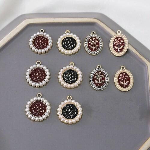 Retro style 30pcs/lot flower beads core decoration geometry ovals/rounds shape alloy floating locekt charms diy jewelry making