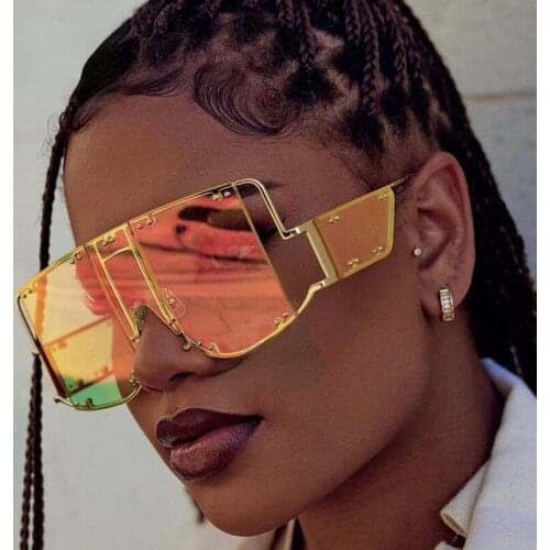 Fashion Square Sunglasses Women New Oversized Mirror Men Shades Glasses Luxury Brand Metal Rivet Trend Unique Female Eyewear