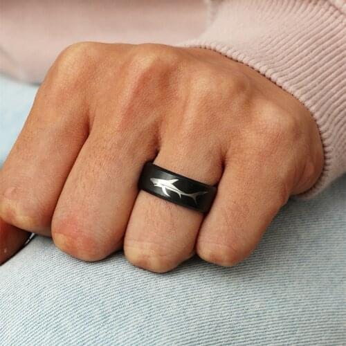 Fashion Design Shark Pattern Ring For Men And Women 8mm Titanium Ring