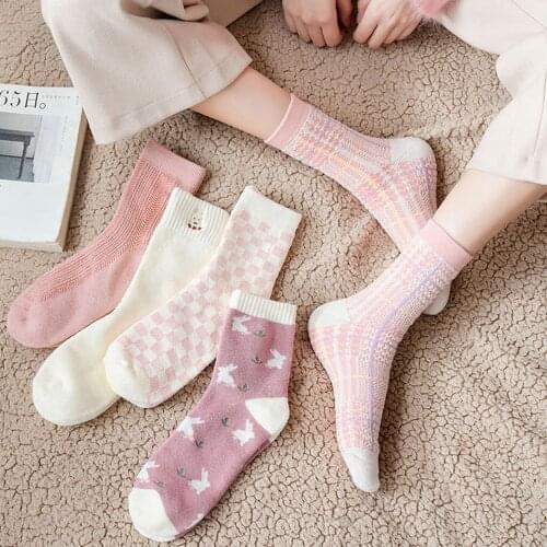 1pair Women Socks Medium Tube Socks Ladies Japanese Sweet Pink White Plaid Thick Warm Terry Adult Socks Student Cotton Socks
