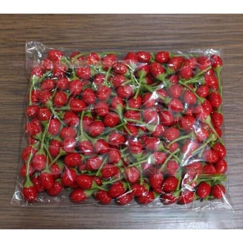 200pcs Artificial Fruits for Home Restaurant Window Decor Fake Realistic Red Wolfberry Fruit Props for Christmas Decoration