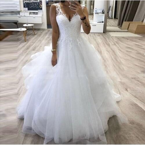 ZJ9210 V-neck Princess Ball Gown Wedding Dress With Tiered Tulle Skirt White Customize Bride Dress Winter Bridal Gowns