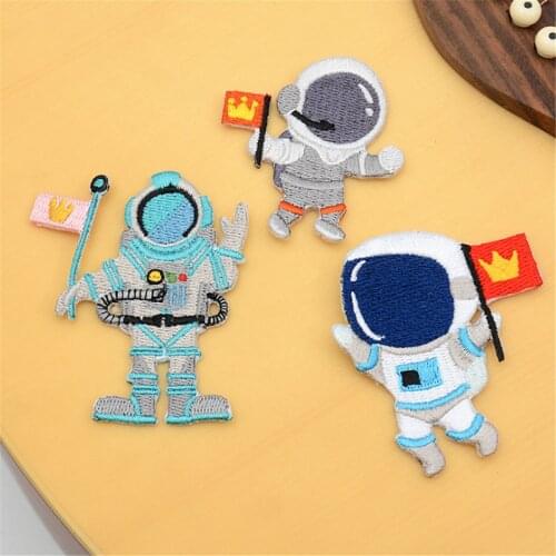 Maxsin 1 Pc High Quality Cute Cartoon Astronaut Embroidery Patch For Clothes Jacket Iron On Garment Decoration Appliques DIY
