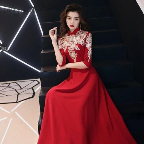 2019 Red Embroidery Cheongsam Long Evening Dresses Qi Pao Women Chinese Traditional Wedding Dress Modern Elegant Slim Qipao