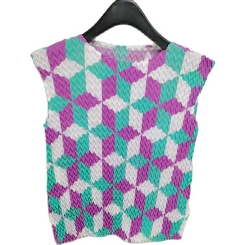 Kelana Pleated Shirt Diamond Check Contrast Color Sleeveless Soft & Comfortable Vest