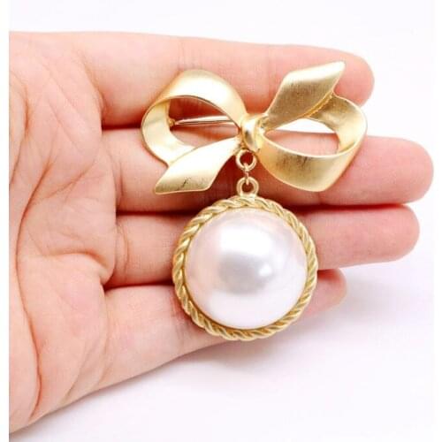 Sweet Bow Pearl Brooch Pin New For Women Girl Accessories