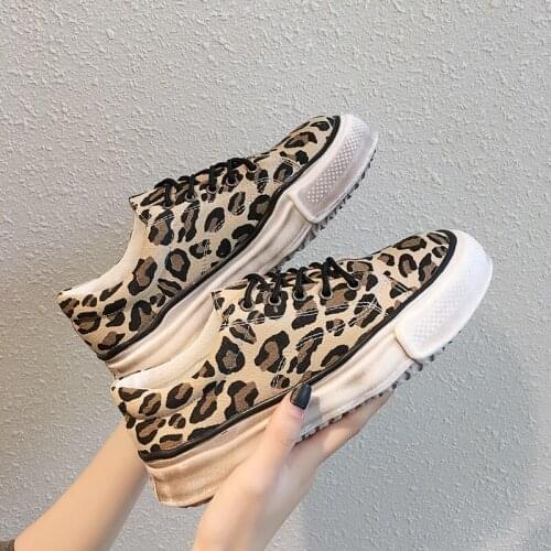 Spring and summer Korean fashion new mesh breathable hollow casual shoes round head soft bottom cake platform shoes