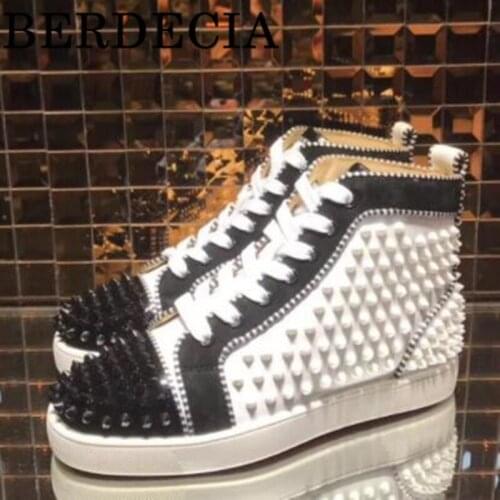 Mens Casual Flats Shoes Spikes Lace Up Leisure Style Patent Leather High Top Chaussures Male Sneakers White Black Colors