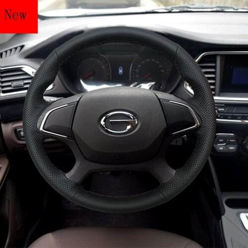 High-quality Hand-stitched Leather Carbon Fibre Car Steering Wheel Cover for GAC Trumpchi GS4 GS4 Interior Car Accessories