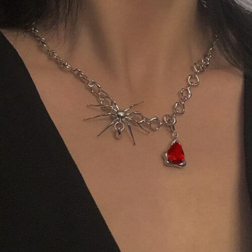 2021New Gothic Style Small Design Red Crystal Spider Necklace Halloween Necklace Pendant for Women Temperament Jewelry Wholesale