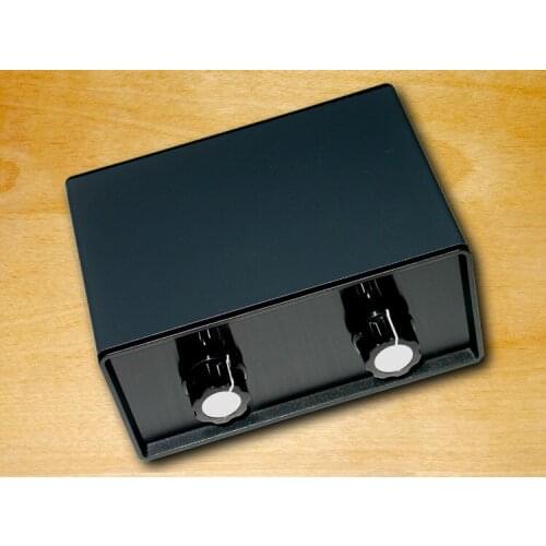 Lastest Mini Stereo 4 IN 1 OUT RCA Signal Input Audio Splitter Switcher Volume Controler