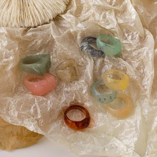 2021 New Colourful Transparent Resin Acrylic Geometric Irregular Round Rings for Women Jewelry Travel Gifts Vintage Finger Ring