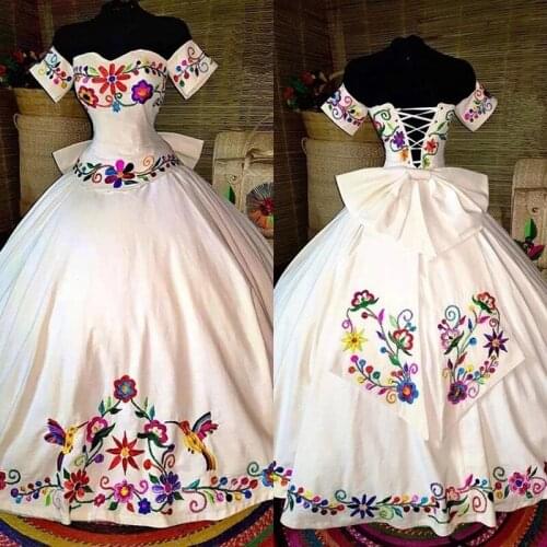 Mexican Embroidered Quinceanera Dresses Off Shoulder Crost Back Ball Gown Sweet 15 Dress Girls Ball Gown Sweet 15 Dress Theme