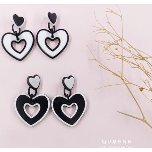 2020 Korean Fashion Simple Temperament Heart Dangle Earrings Black And White Acrylic Love Statement Exquisite Female Jewelry