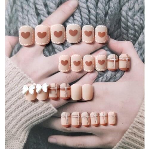 24pcs Love Heart Printed Nail Patch Glue Type Removable Short Paragraph Fashion Manicure Save Time False Nail Patch SK88