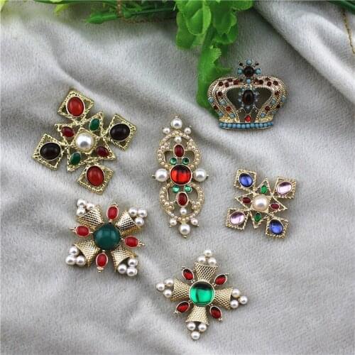 Retro Vintage baroque pearl ruby brooch brooches female groove crown cross