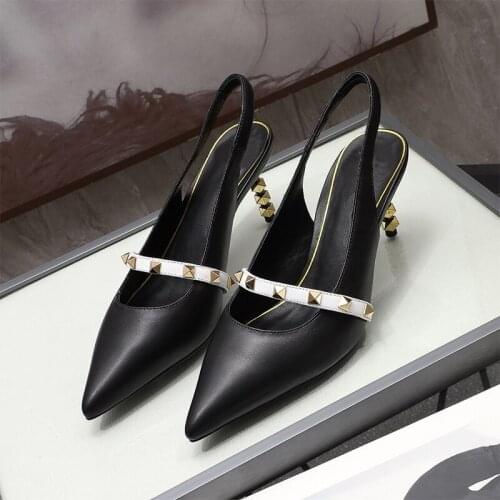 2021 brand design Leather Women Stud Sandals Slingback Pumps Ladies Sexy Thick 7cm High Heels Fashion rivets shoes EU35-40