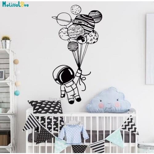 Astronaut Holding Balloons Wall Decals Space Home Decor Lovely Decals Kids Baby Room for Nursery Self-adhesive YT5255