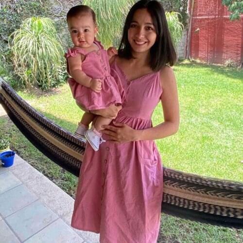 Mother Kids Sleeveless V-neck Long Dresses Father Son Cotton Plaid Shirt Family Look Clothes Baby Girls Boys New Summer Costume