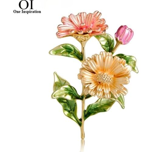 OI Beautiful Pink Chrysanthemum Flower Brooches Pins Enamel Gold Color Corsages Pin Party Suit Clips Ornament Jewelry