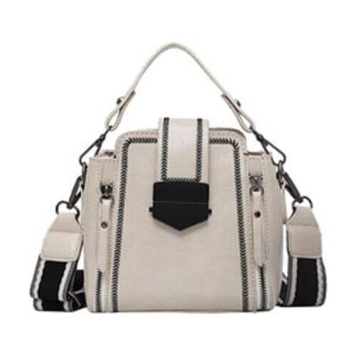 Retro fashion shoulder bag autumn / winter 2020 womens bag new foreign style bucket bag small bag broadband messenger bag women