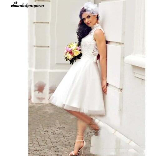 Elegant Lace Appliques Wedding Dresses Short Boho Beach Bridal Gowns Cheap High Neck Backless Knee Length Bohemian Bridal Dress