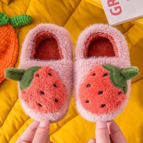 Cartoon Strawberry Kids Slippers for Girls Winter Warm Indoor Slippers Cute Boys Shoes Home Soft Non-Slip Cute Children Shoes