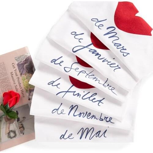 Janvier/Février/Mars/Avril/Mai/Juin/Juillet/Août/Septembre/Octobre/Novembre/Décembre Lettet & Red lips Print T Shirt/Tees Top