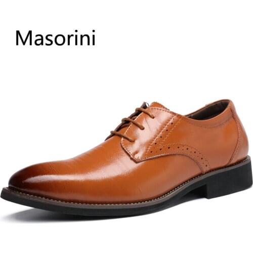 2020 Man Flat Classic Men Dress Shoes Genuine Leather Wingtip Carved Italian Formal Oxford Plus Size 38-48