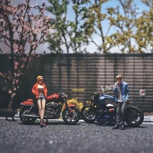 In Stock 1:64 Scale Handsome Man Beautiful Girl Doll Car Scene Display Character Resin Figure Vehicle Model Toy Accessories